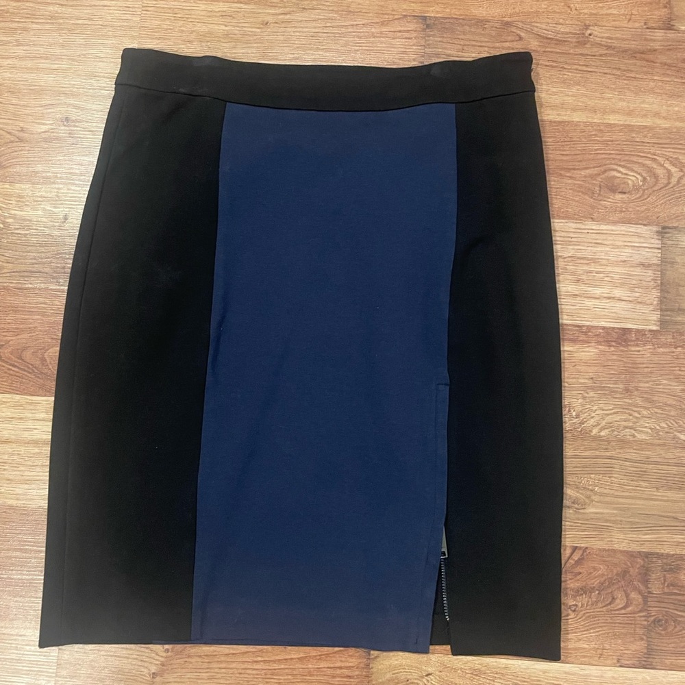 DNY pencil skirt